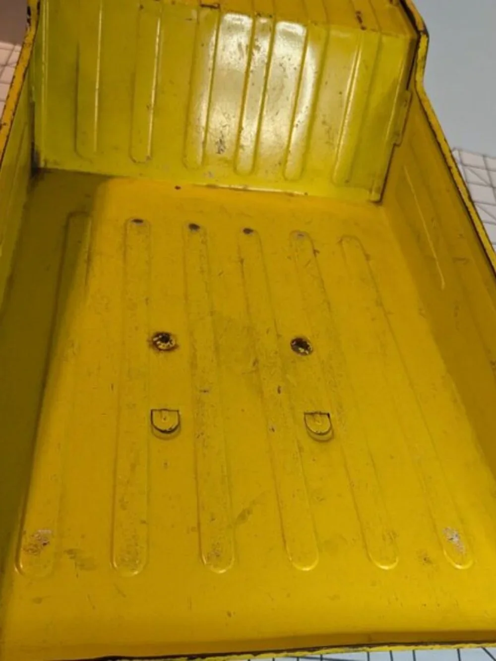Vintage 1986 Remco Earthmover Dump Truck Pressed Steel Euclid Style Yellow